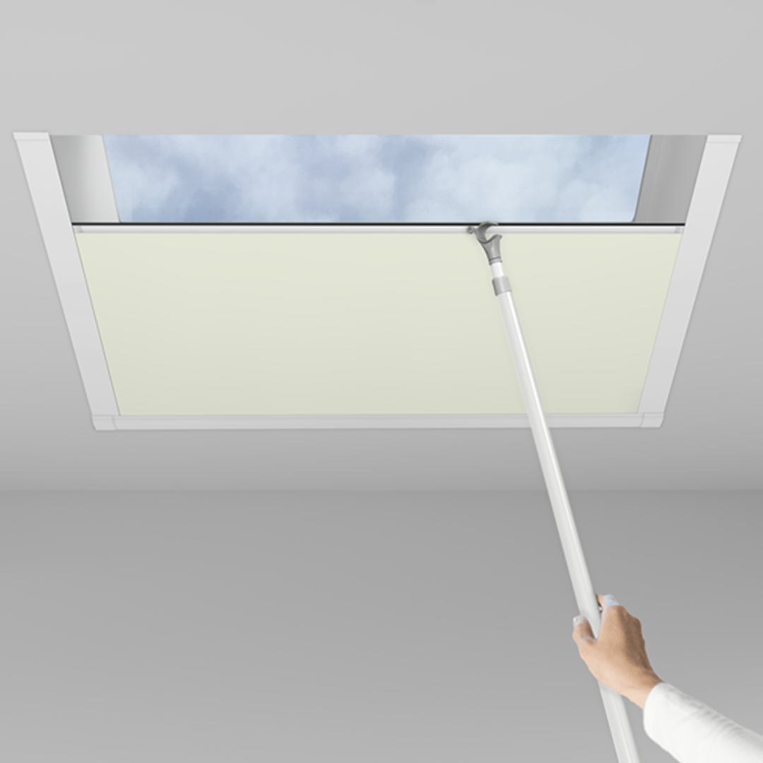 SkyFit manual blind in cream blackout