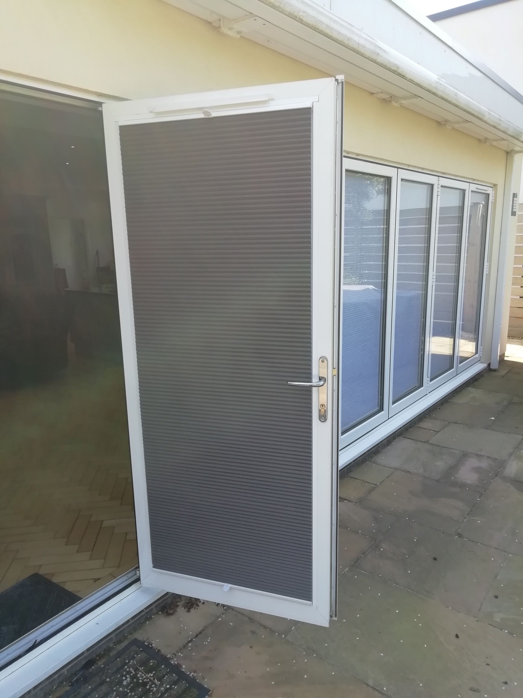 Matching bifold door blinds